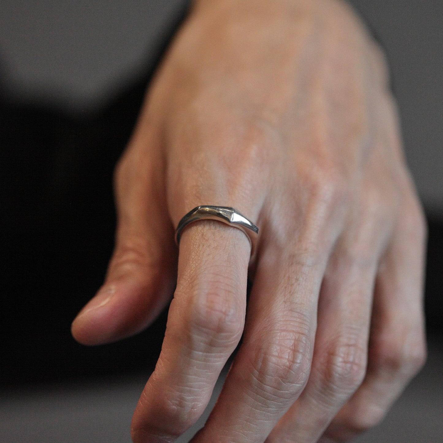 Crossed edge Ring narrow