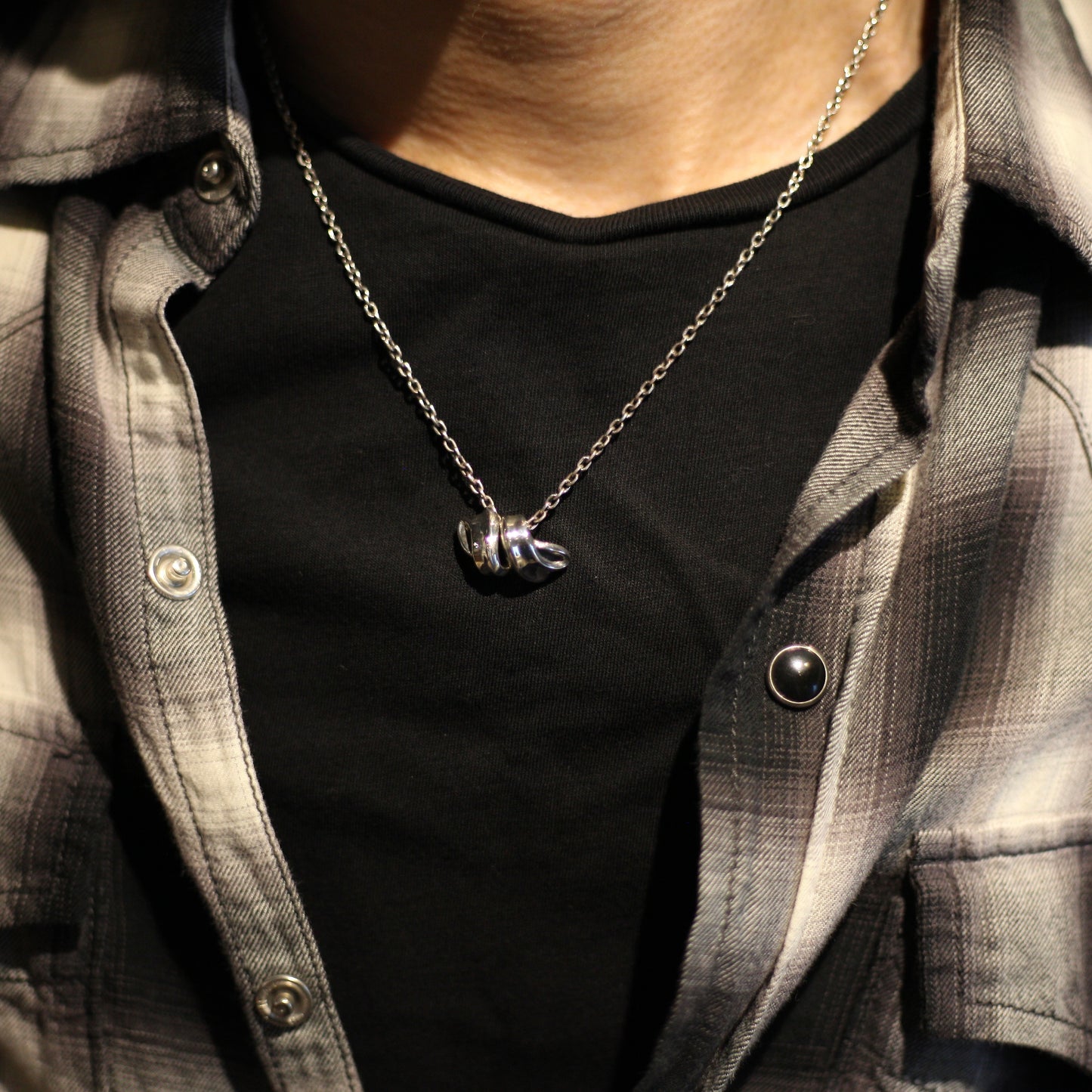 Ribbon Pendant