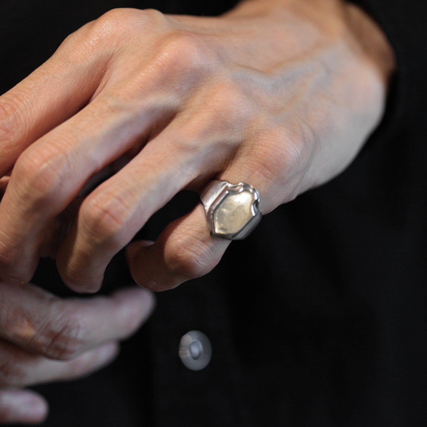 Shield Ring