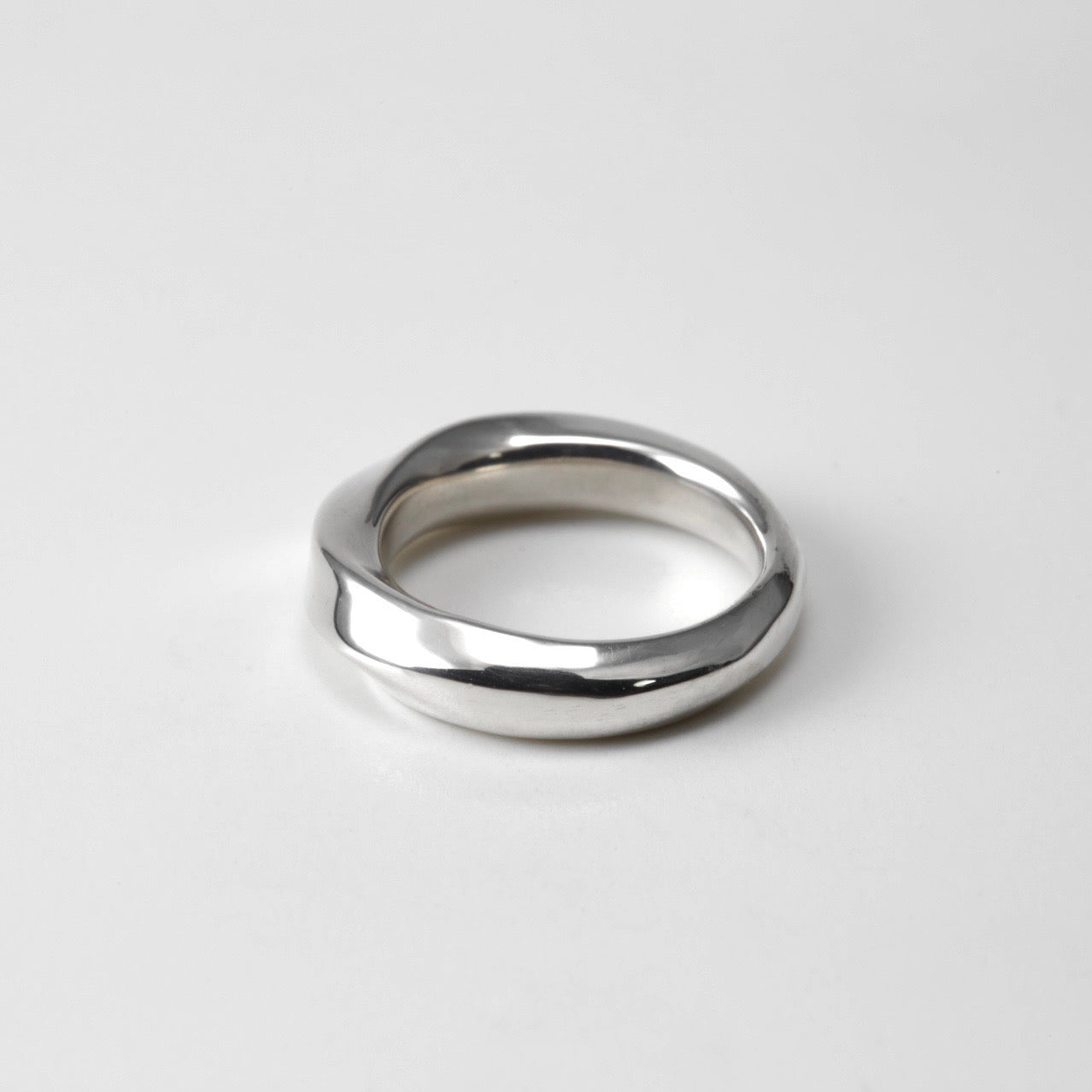 Twist Ring