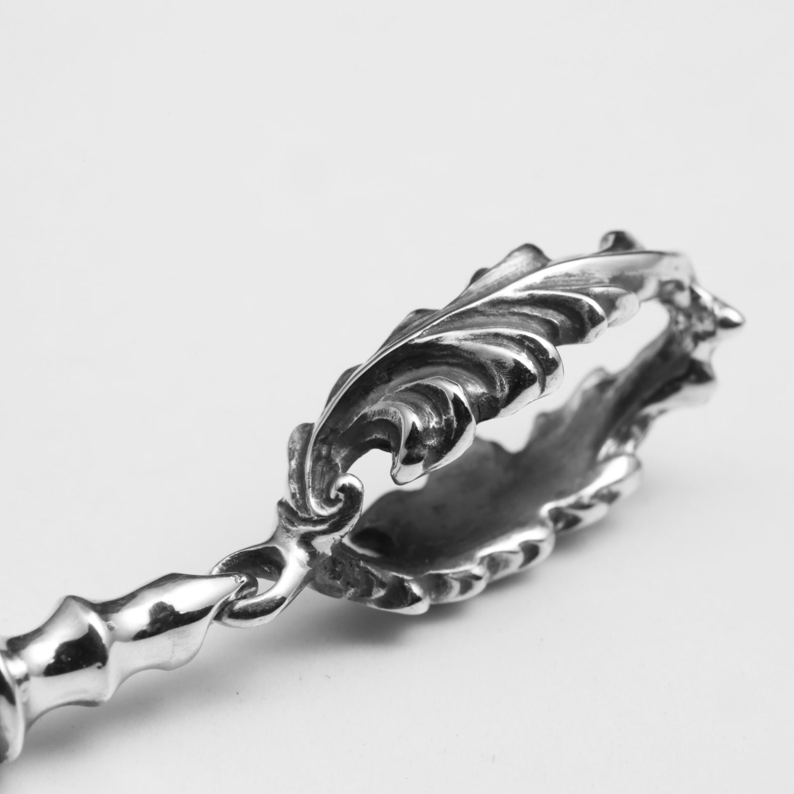 WREATH PENDANT