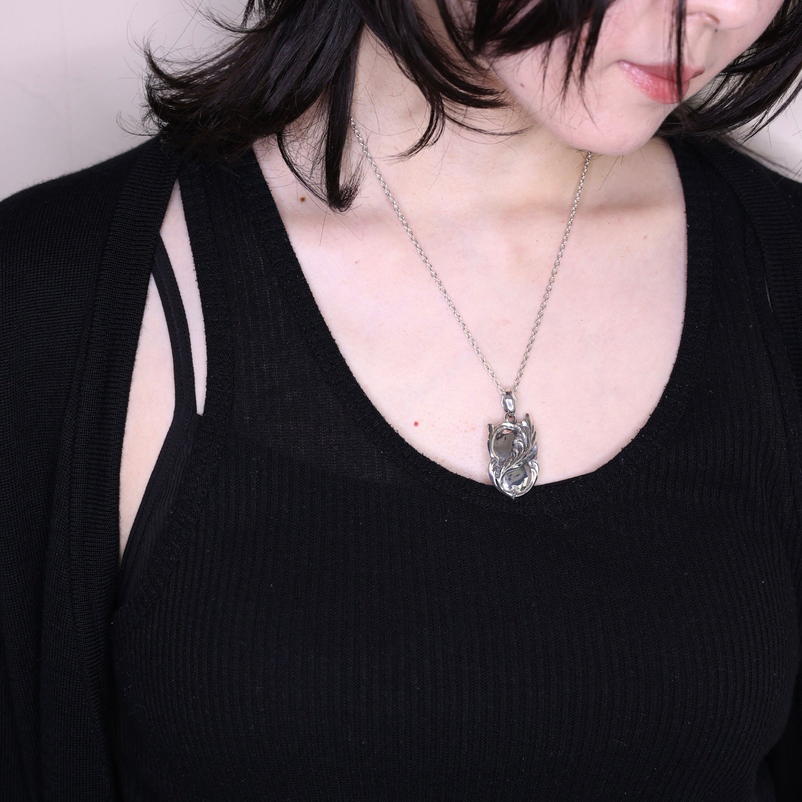 EMBLEM PENDANT