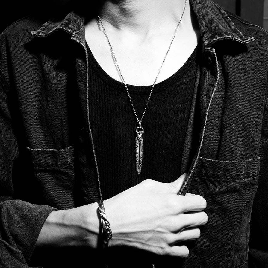 FLORAL FEATHER PENDANT