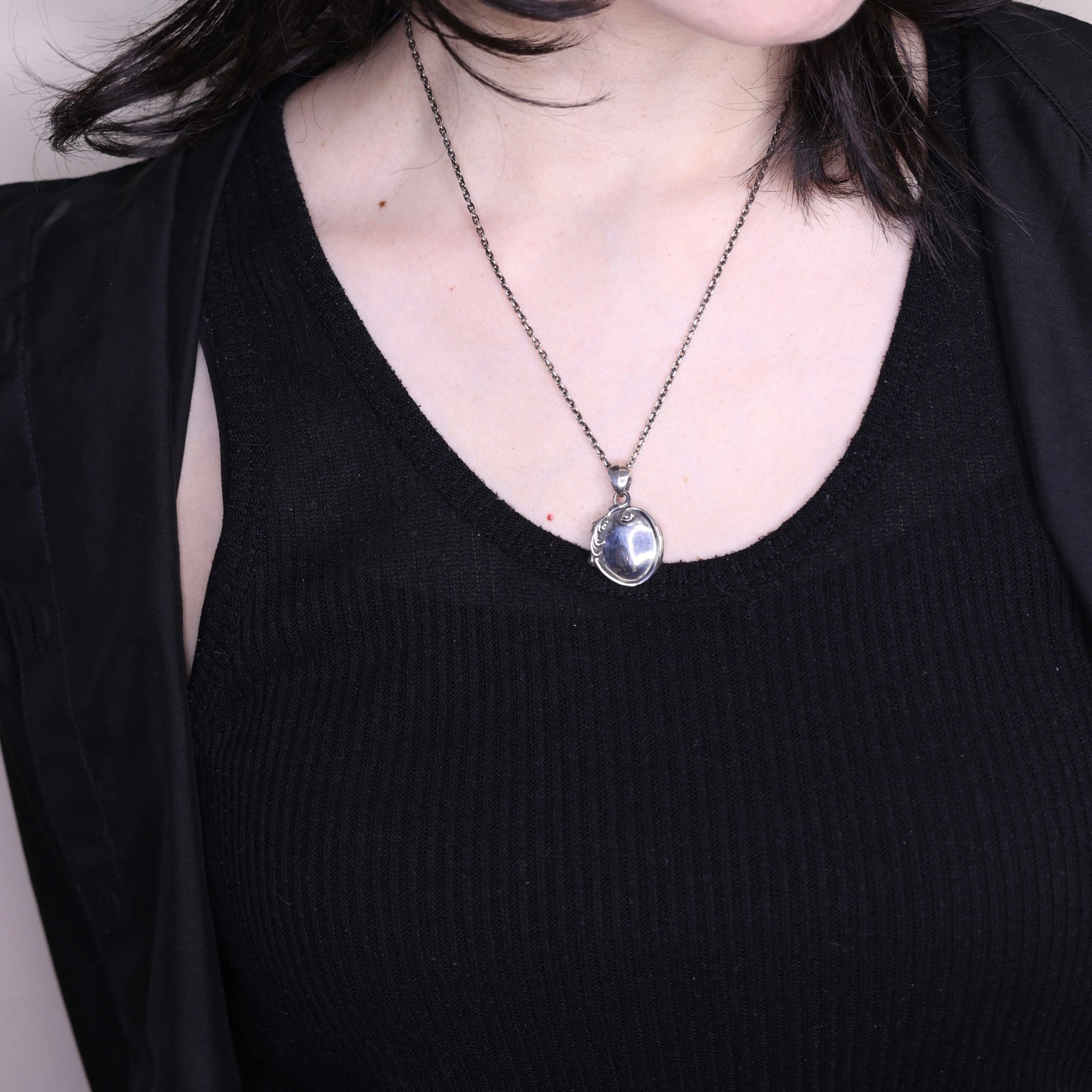 MIRRORED PENDANT