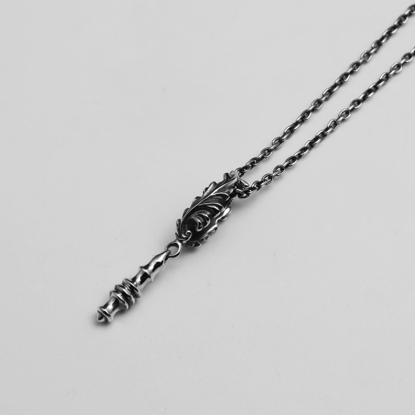 WREATH PENDANT