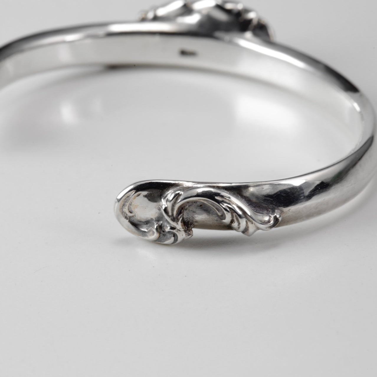 ARABESQUE BANGLE Ⅱ