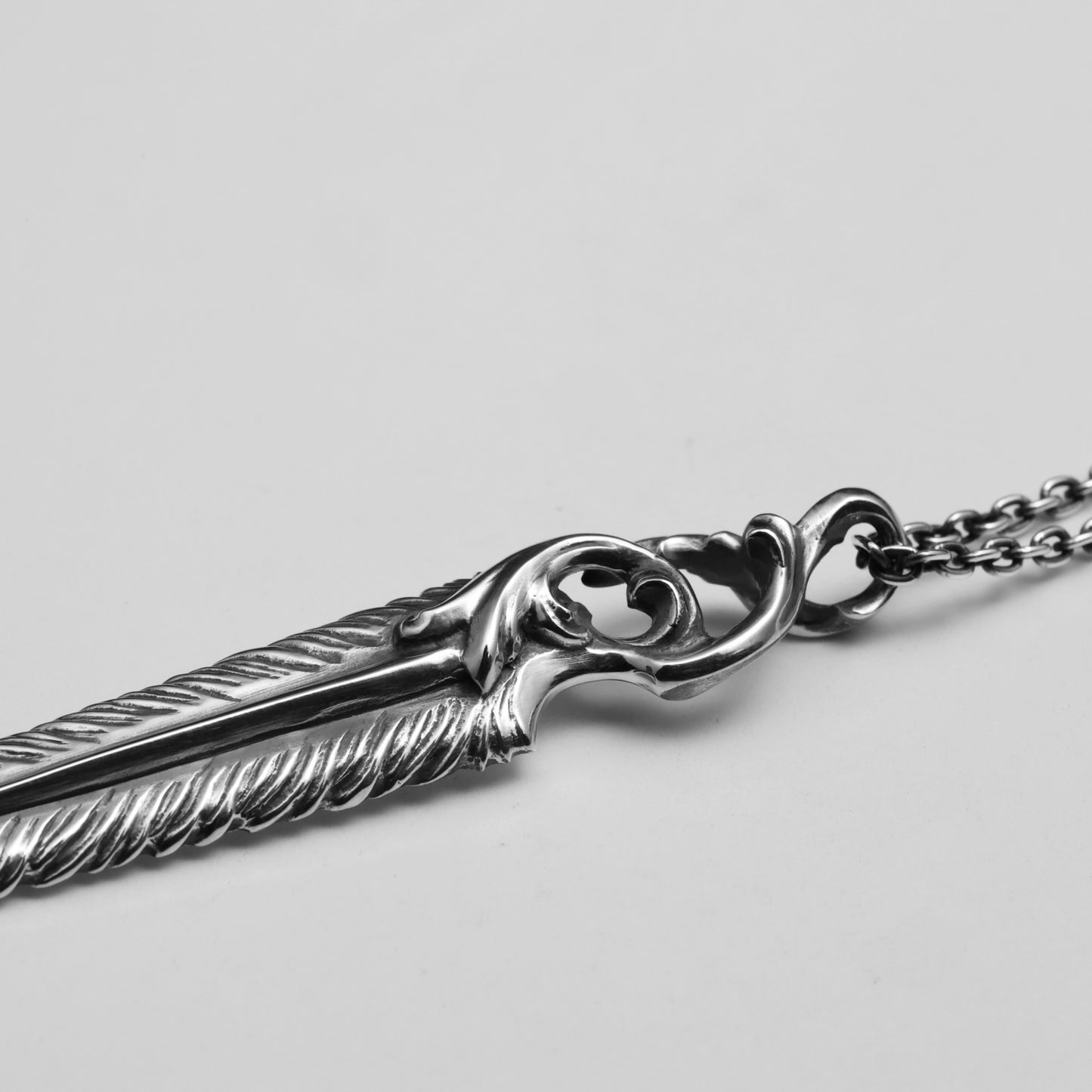 FLORAL FEATHER PENDANT