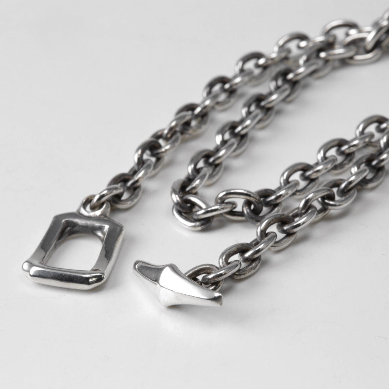 W Chain Bracelet