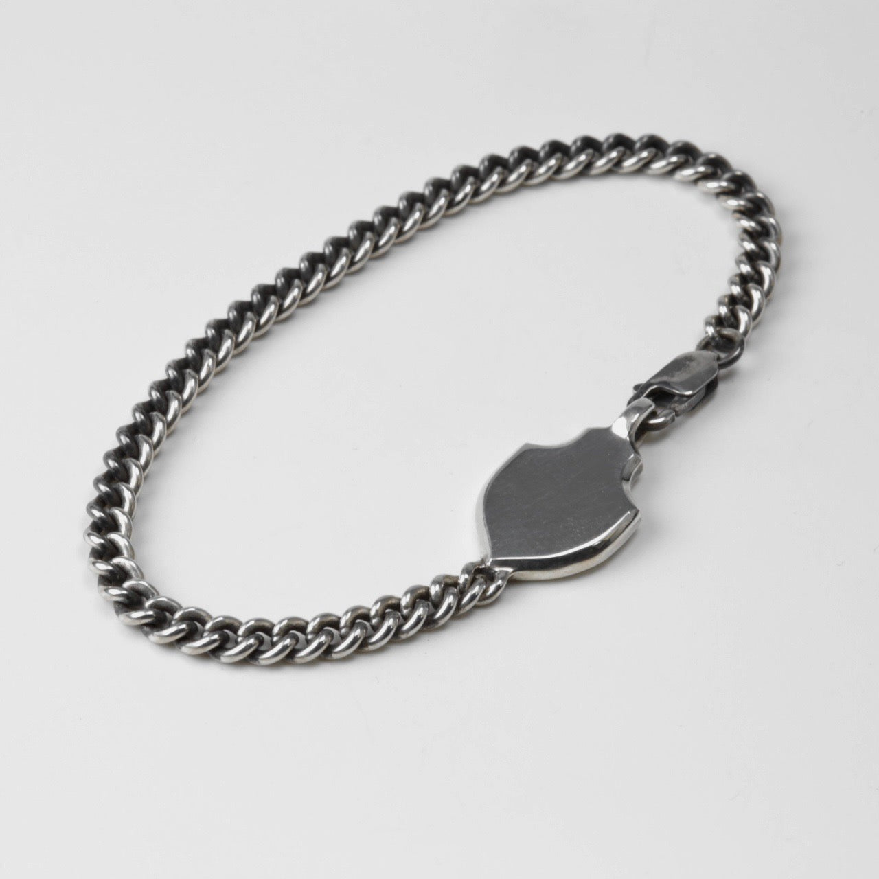 CURVED CHAIN BRACELET