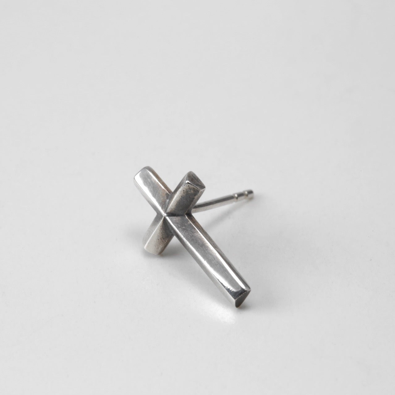 CROSS PIERCE