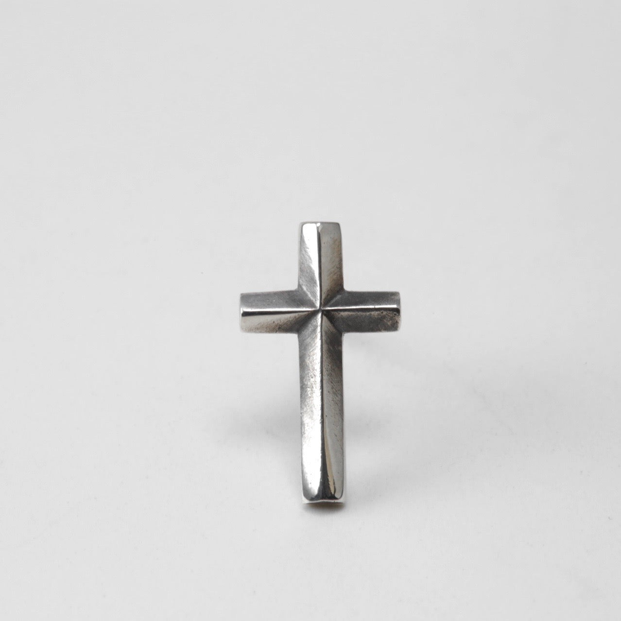 CROSS PIERCE