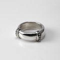 STUDS RING