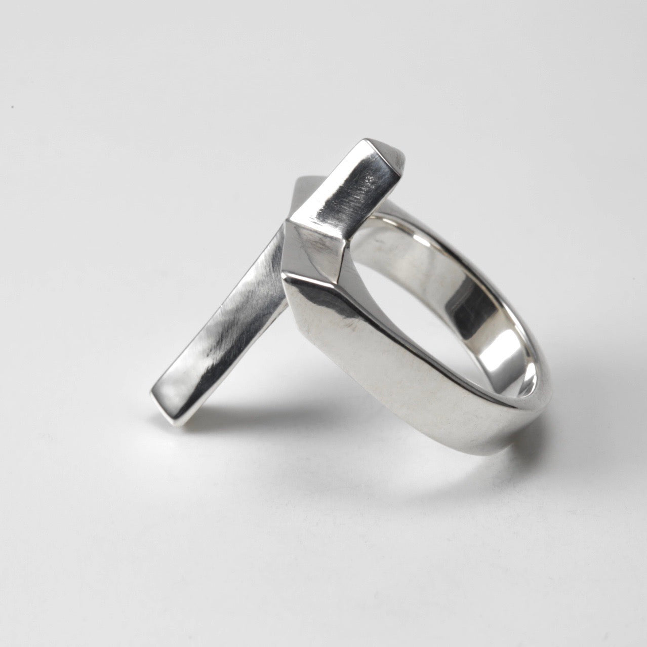 CROSS RING